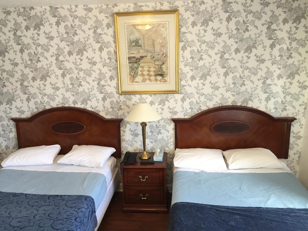Stardust Motel Ottawa Room photo