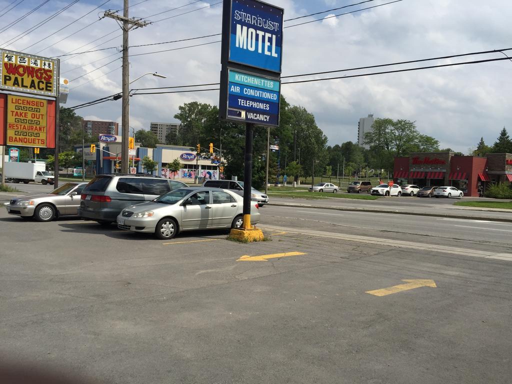 Stardust Motel Ottawa Exterior photo